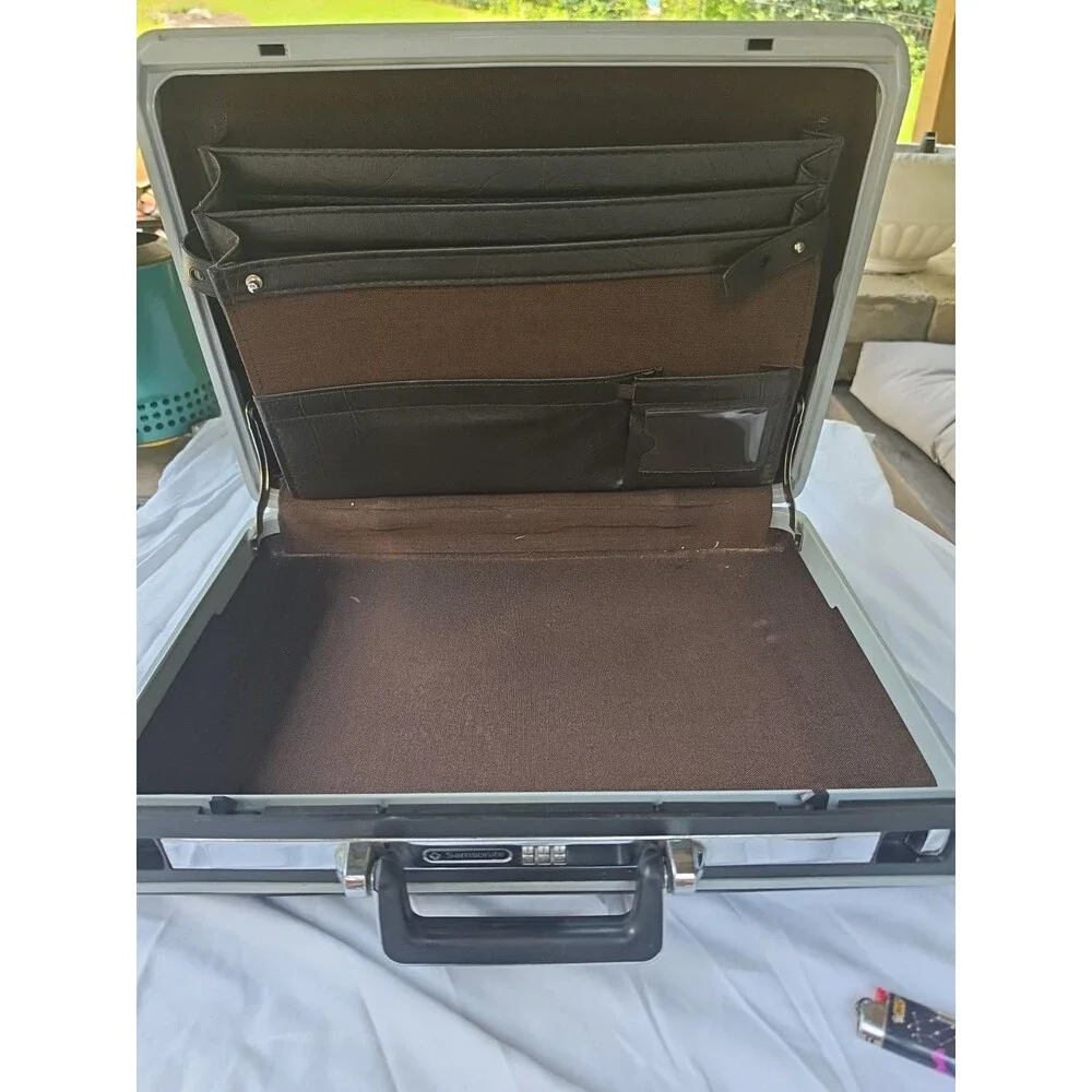 Vintage Samsonite Brown Hard Shell Briefcase Attache Organizer Combo Lock
